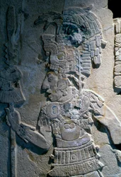 Bas-relief montrant la capture de Bolon Yoop par Kan Bahlam II, du Temple XVII, Palenque, 695 AD